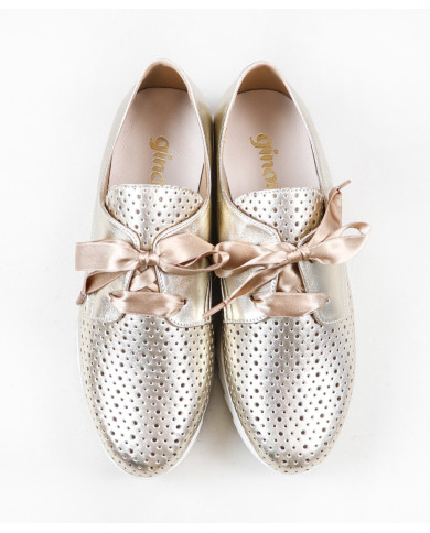 Deportes femeninos con acabado metálico