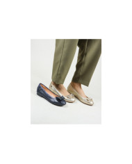 Women's Sabrinas with Lace on the Front