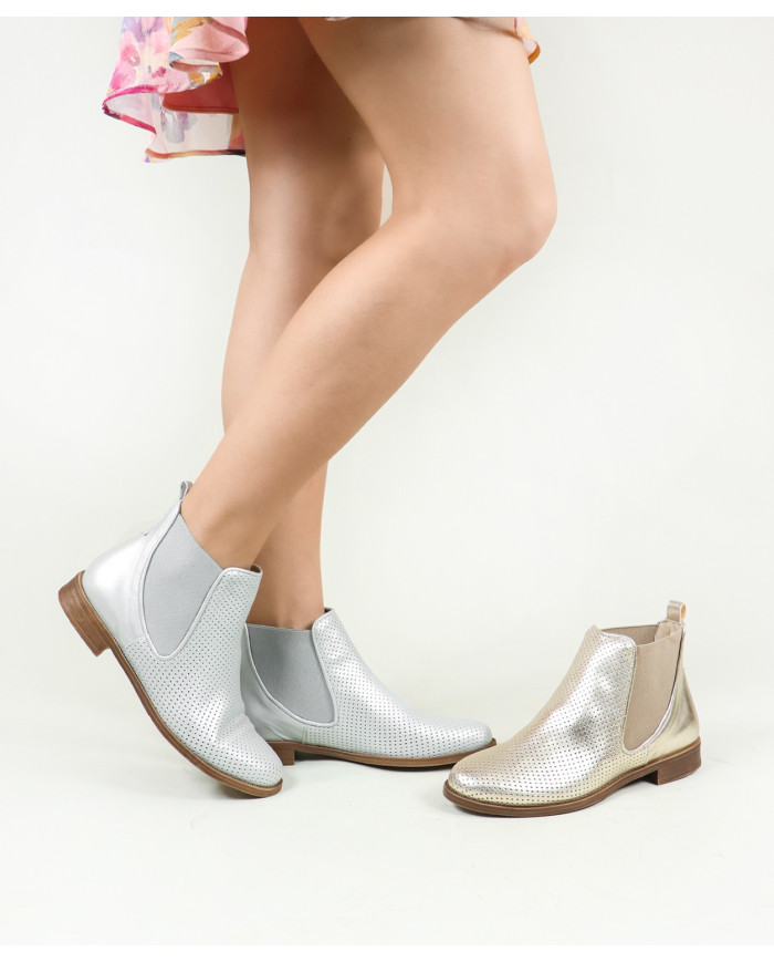 Botas de mujeres con elástico en los laterales