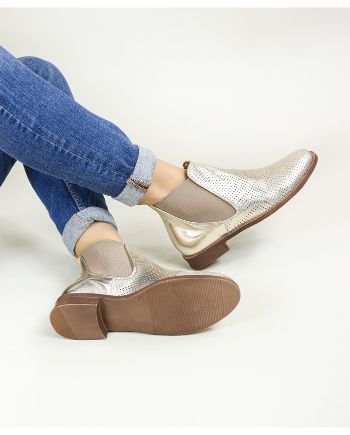 Women's Boots with Elastic in the Laterals