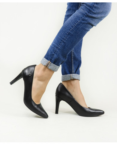 Stilettos by Senhora Ginova in Pele