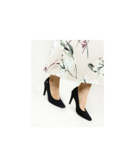 Stilettos by Senhora Ginova in Camurça