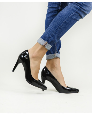 Stilettos by Senhora Ginova in Verniz