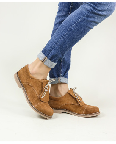 Sapatos baixos em pele de Carneira Ginova com Atacadores