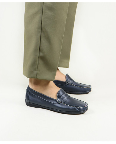 Women's Moccasins with Decorative Applique