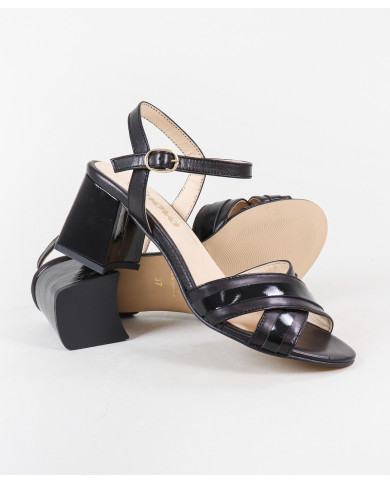 Ginova Women's Sandals with Crossed Strips