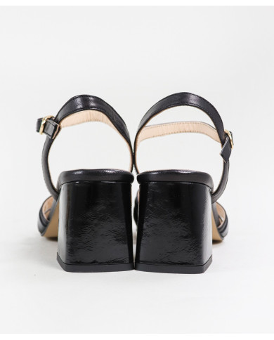 Sandalias de mujeres Ginova con rayas cruzadas