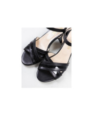 Sandalias de mujeres Ginova con rayas cruzadas