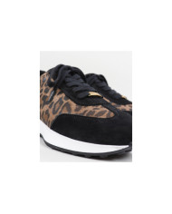 Deportes femeninos con patrón leopardo