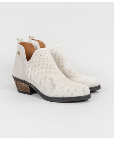 Ginova Women's Boots with Clasp