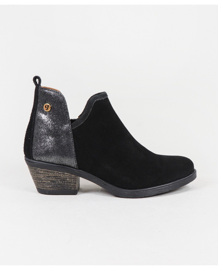 Ginova Women's Boots with Clasp