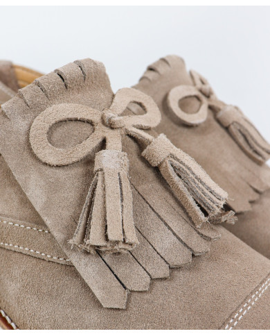 Ginova Women Shoes with Orange Decorated