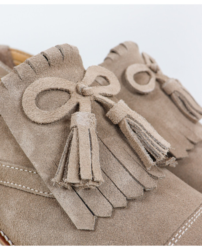 Ginova Women Shoes with Orange Decorated