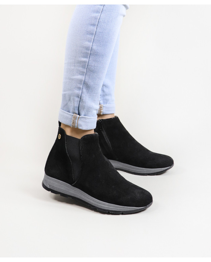 Ginova Women's Boots with Elastic in the Laterals