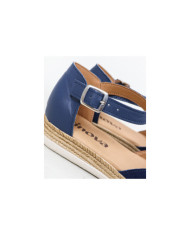 Sandalias de mujeres cerradas y mercantiles