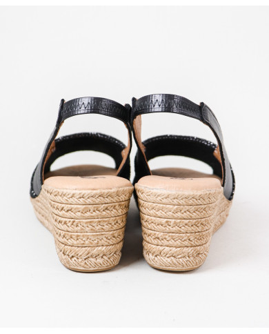 Women's Sandals in Cunha with Skin Decorated