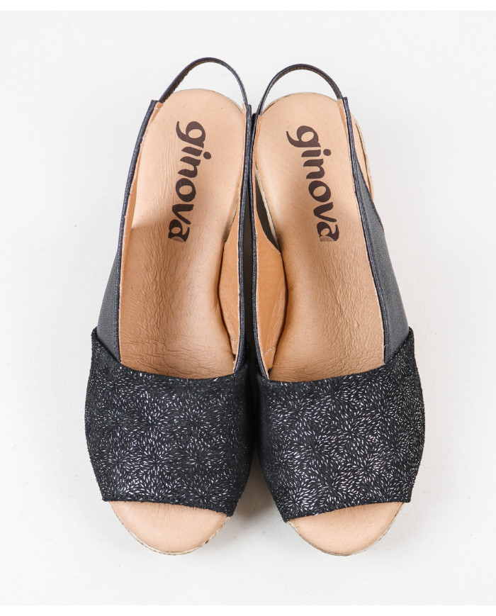 Women's Sandals in Cunha with Skin Decorated