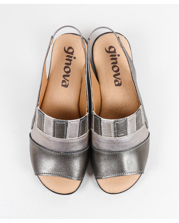 Sandalias de mujeres en Cunha