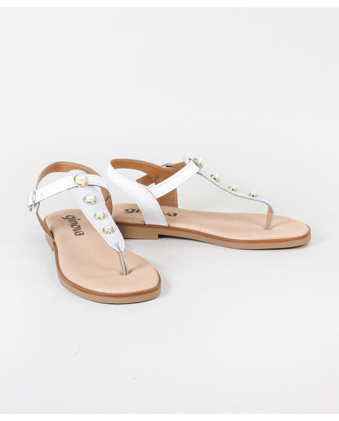 Sandalias de mujeres con perlas en la Franja