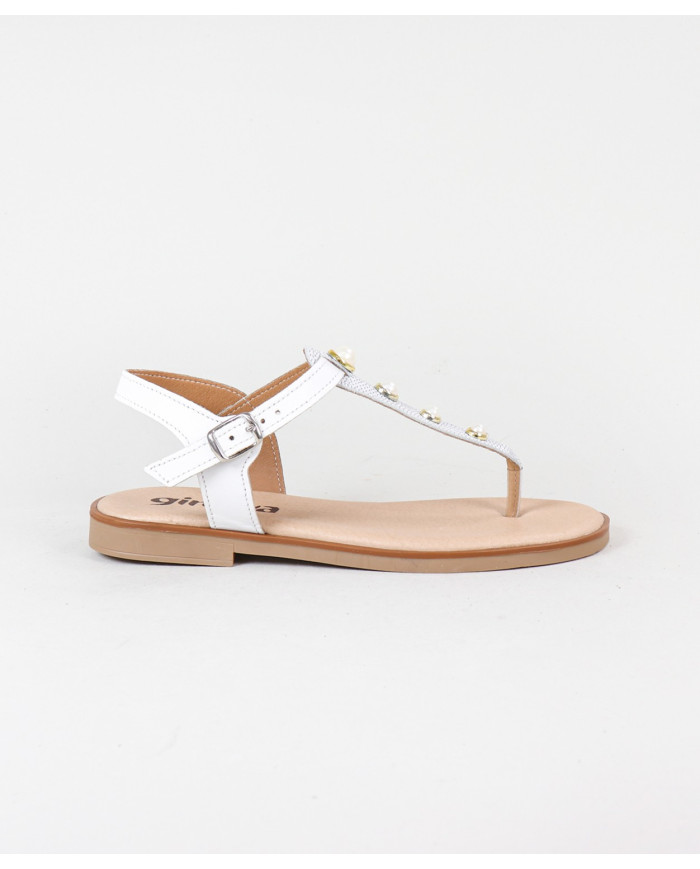 Sandalias de mujeres con perlas en la Franja