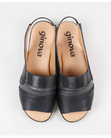 Women's Sandals in Cunha