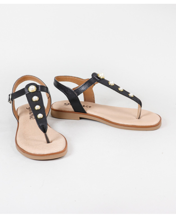 Women's Sandals with Pearls in the Strip