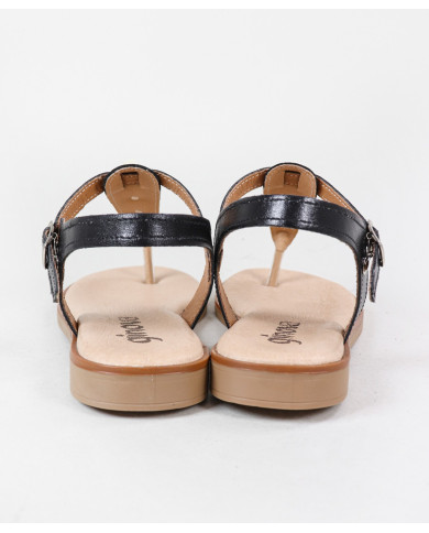 Sandalias de mujeres con perlas en la Franja