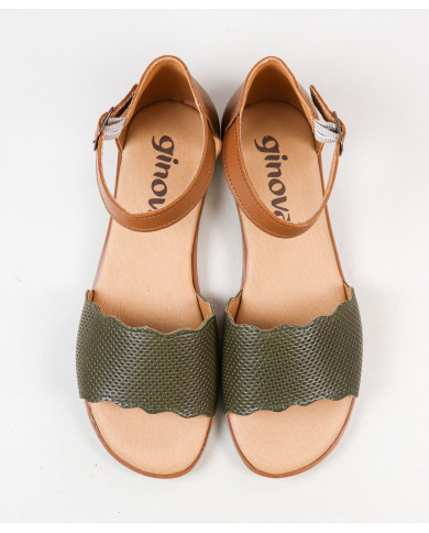 Sandalias de mujeres con tiras perforadas