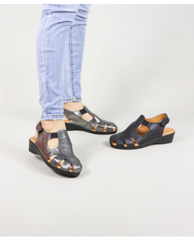 Sandals by Senhora Ginova in Cunha