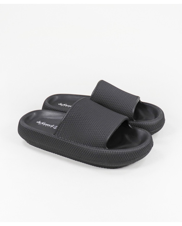 Zapatillas negras de la mujer DeFonseca