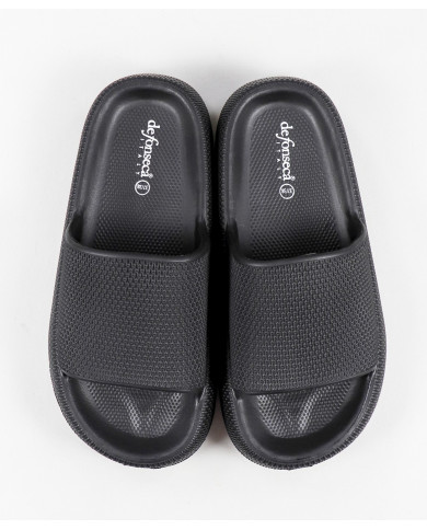 Zapatillas negras de la mujer DeFonseca