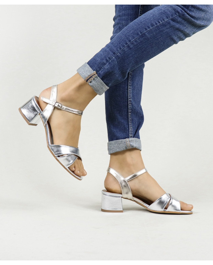 Ginova Women's Sandals with Cross Strip