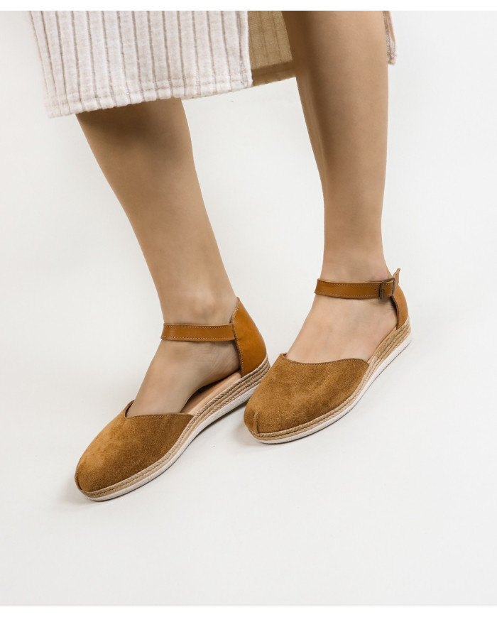 Sandalias de mujeres cerradas y mercantiles