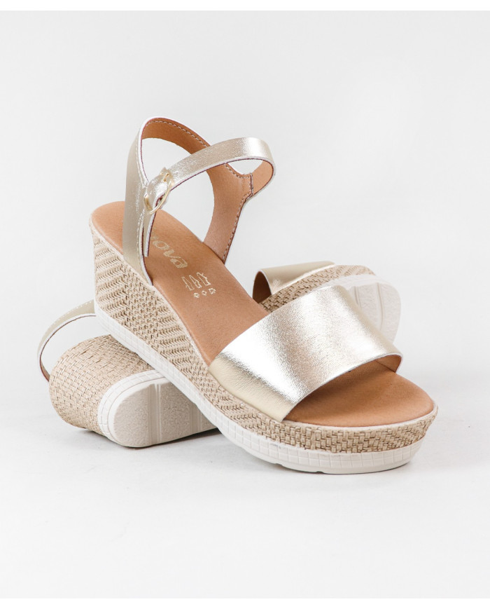 Women's Sandals with Adjustable Strip