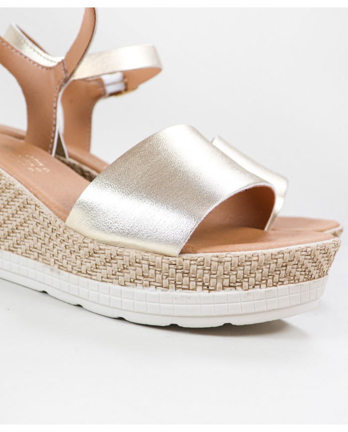 Women's Sandals with Adjustable Strip