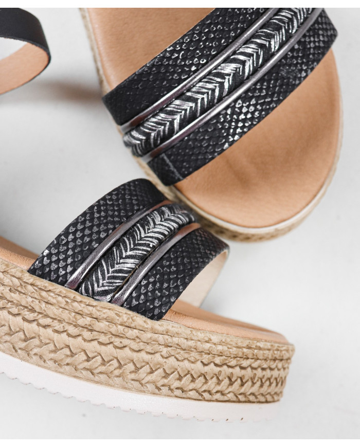 Women's Sandals with Strip Decorated