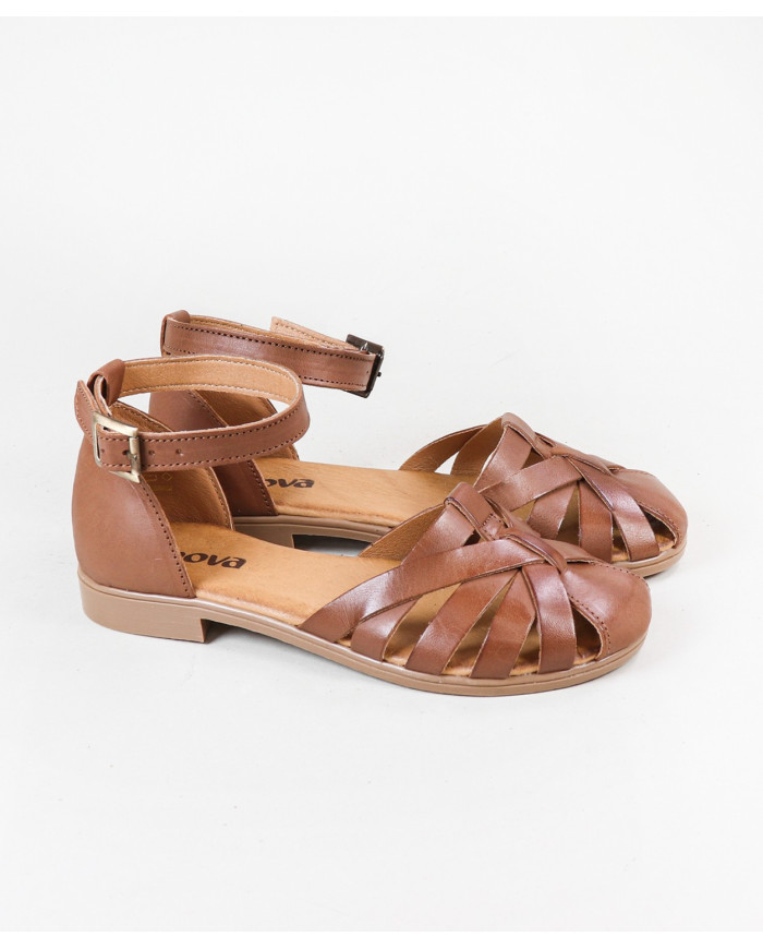 Ginova Women's Sandals with Strips on the Front