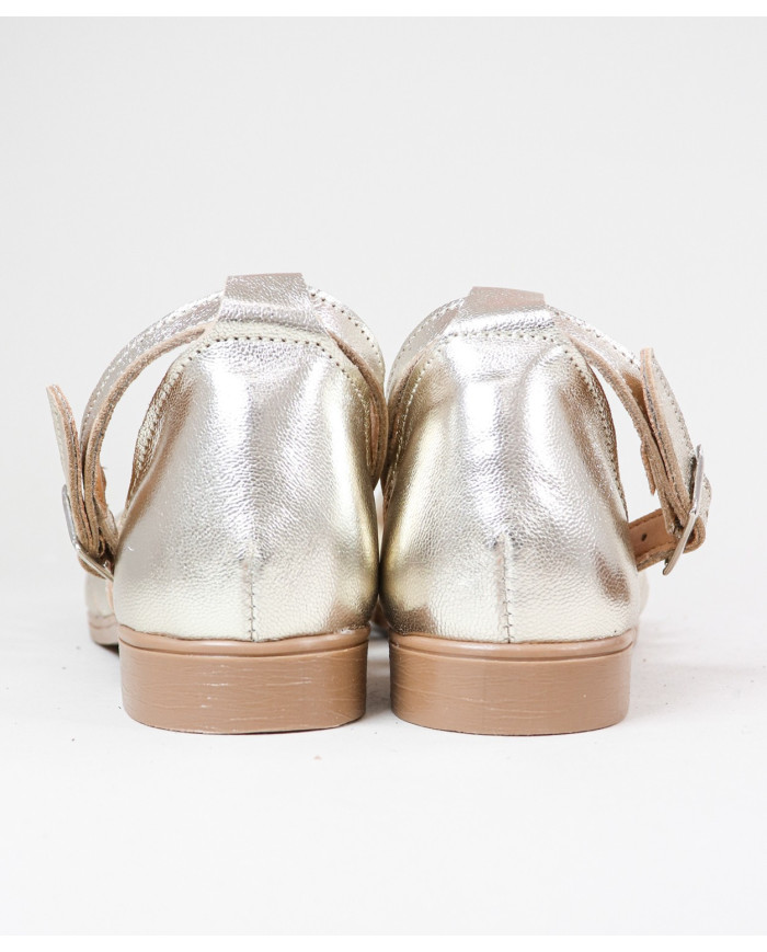 Ginova Women's Sandals with Strips on the Front