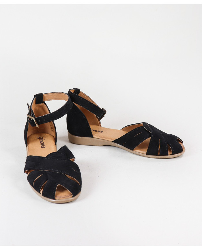 Ginova Women's Sandals with Strips on the Front