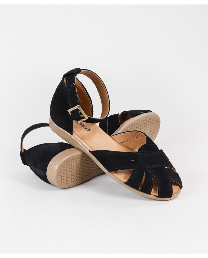 Ginova Women's Sandals with Strips on the Front