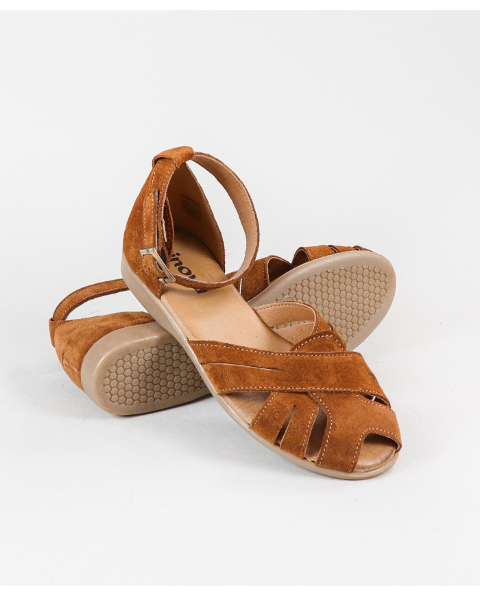 Ginova Women's Sandals with Strips on the Front