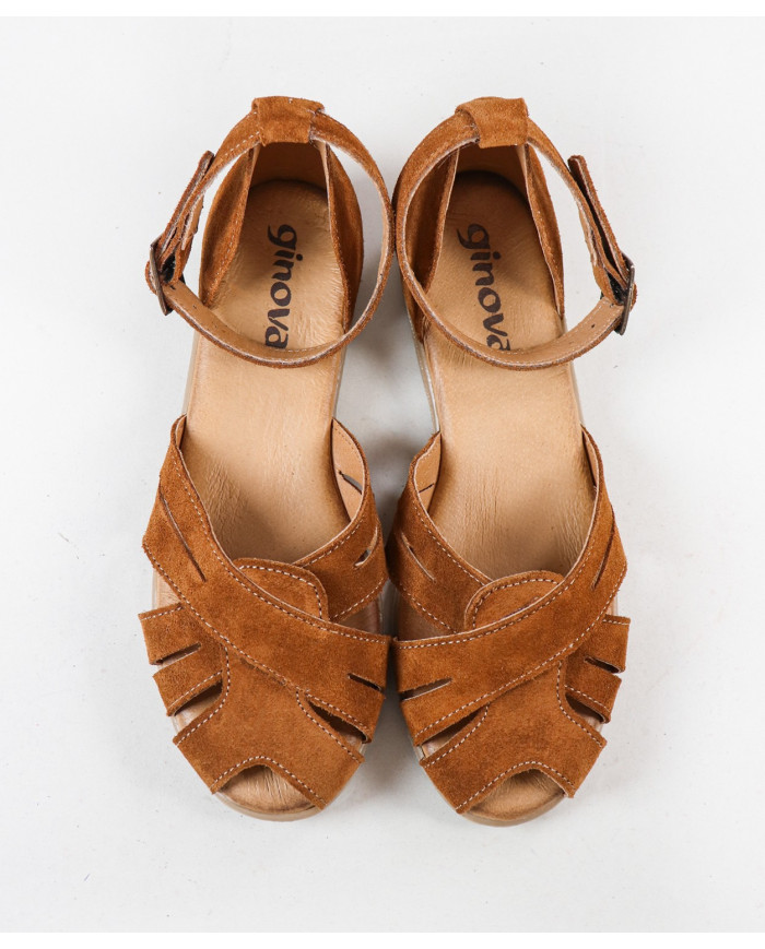 Ginova Women's Sandals with Strips on the Front