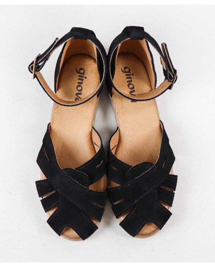 Ginova Women's Sandals with Strips on the Front