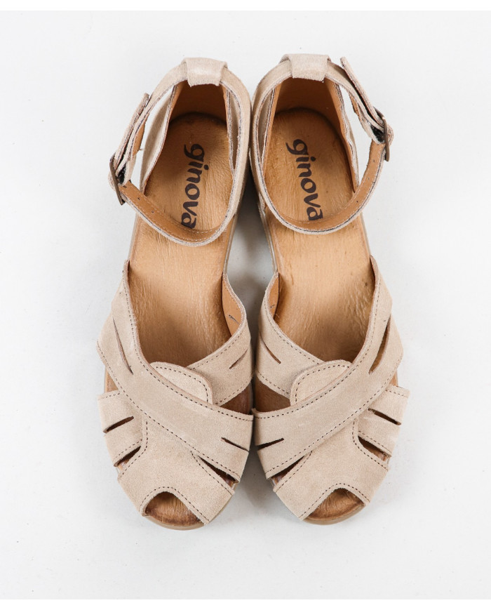 Ginova Women's Sandals with Strips on the Front