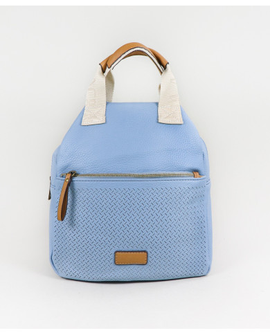 Mochila de mujeres en frente