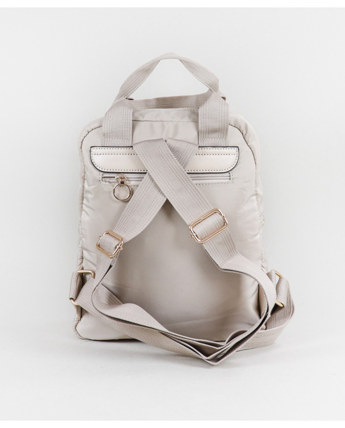 Mochila de mujer con puerta de llaves decoración