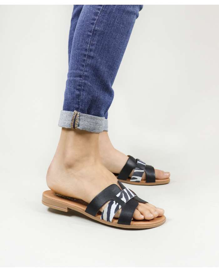 Zapatillas de mujer Ginova con decoración de rayas