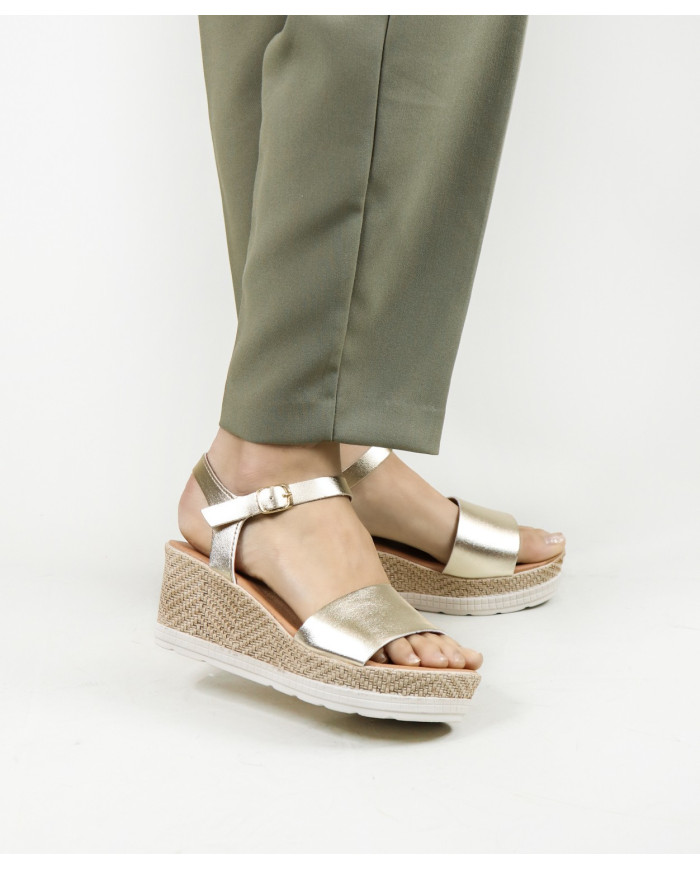 Women's Sandals with Adjustable Strip