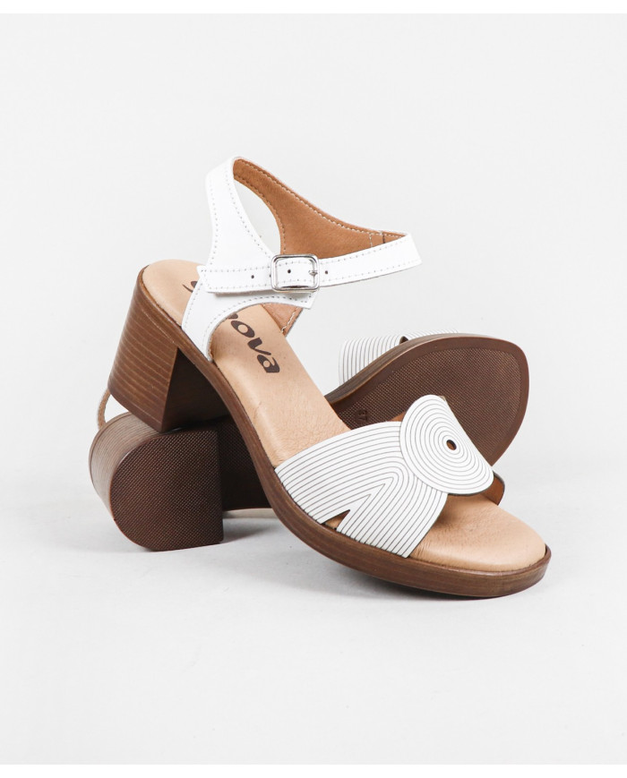 Ginova Women's Sandals with Strip Decorated