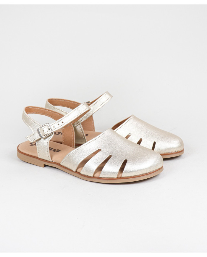 Women's Sandals Ginova Closed to the Front